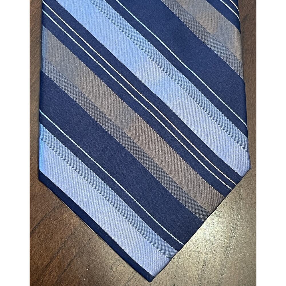 Axist Blue 100% Silk Men’s Neck Tie Made In China